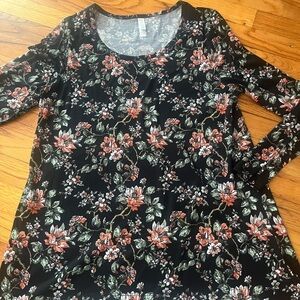 Lularoe Lynnae Long Sleeve Top